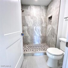 8275 Ibis Club Dr in Naples, FL - Building Photo - Building Photo