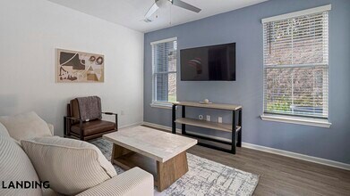 2800 Milan Ct in Birmingham, AL - Foto de edificio - Building Photo