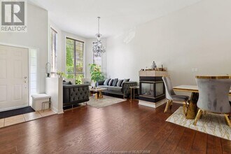 1544 Imperial Crescent in Windsor, ON - Building Photo - Building Photo