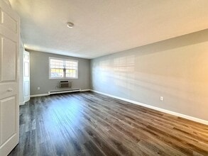 12 Old Colony Ln, Unit 4 in Arlington, MA - Building Photo - Building Photo