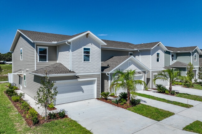 SkyMor Wesley Chapel in Wesley Chapel, FL - Building Photo - Building Photo