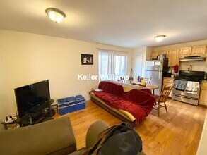 41 Lawn St, Unit 1 in Boston, MA - Building Photo - Building Photo