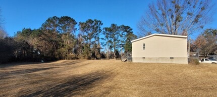 120 Linda Sue Ln in Kathleen, GA - Building Photo - Building Photo