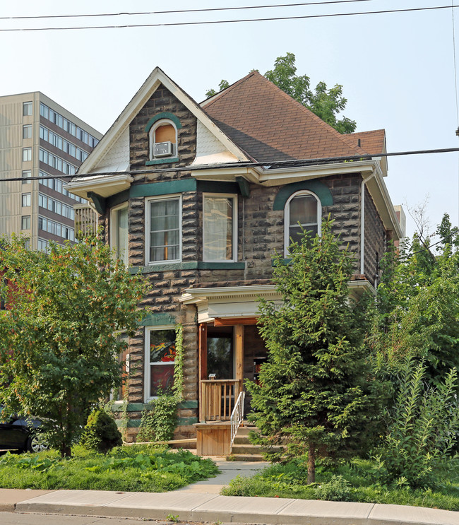 147 Bold St in Hamilton, ON - Building Photo - Primary Photo