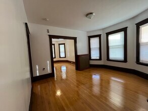 20 Indiana Ave, Unit 2 in Somerville, MA - Building Photo - Building Photo