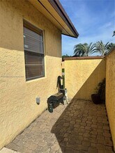 401 NW 43rd St in Pompano Beach, FL - Building Photo - Building Photo