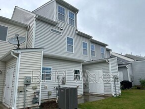 217 Gulley Glen Dr in Garner, NC - Building Photo - Building Photo