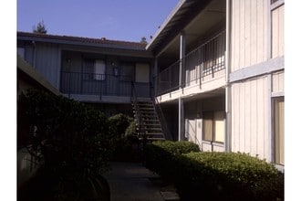 1225 W El Monte St in Stockton, CA - Foto de edificio - Other