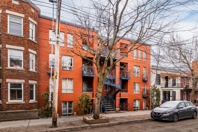 1682 Gilford St in Montréal, QC - Building Photo - Building Photo