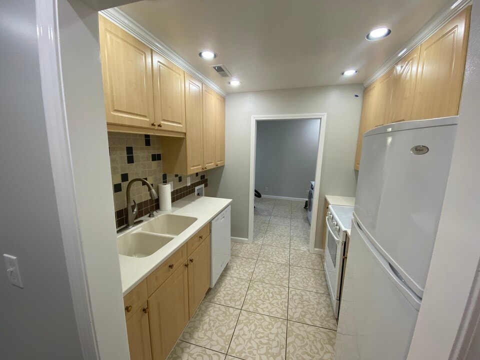 515 Basswood Ave, Unit L118 in Nashville, TN - Building Photo