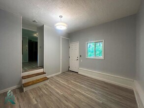23755 Priest Rd in Philomath, OR - Building Photo - Building Photo
