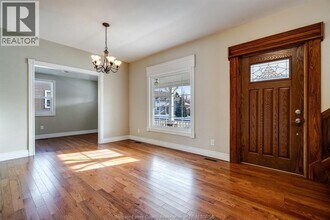 30 Mill St E in Kingsville, ON - Building Photo - Building Photo