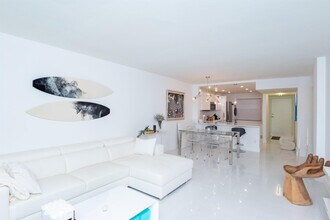 3581 S Ocean Blvd in Palm Beach, FL - Building Photo - Building Photo