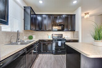 5027 Brewcastle Ln in Park Row, TX - Building Photo - Building Photo