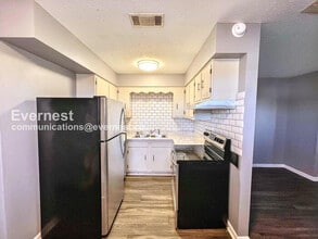 9 Meredith Ct in Little Rock, AR - Foto de edificio - Building Photo