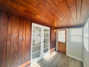 330 21st St N in St. Petersburg, FL - Foto de edificio - Building Photo