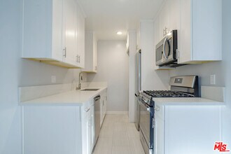 1116 San Rafael Ave in Glendale, CA - Building Photo - Building Photo