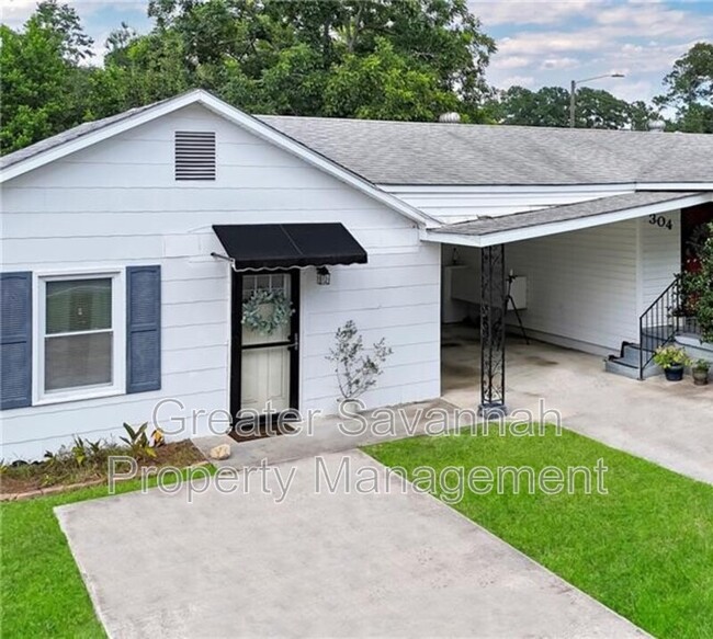 property at 304 E Fourth St