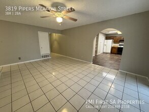 3819 Pipers Meadow St in San Antonio, TX - Building Photo - Building Photo