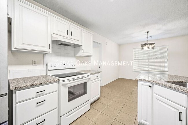 1142 S Jasmine Ln in Fayetteville, AR - Building Photo - Building Photo