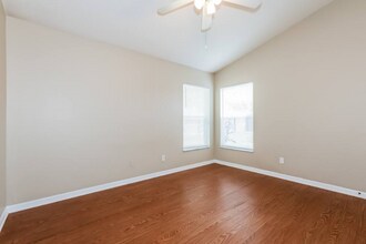 10926 Brucehaven Dr in Riverview, FL - Foto de edificio - Building Photo