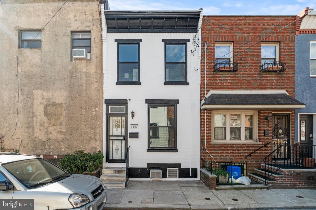 1102 Mercy St in Philadelphia, PA - Building Photo