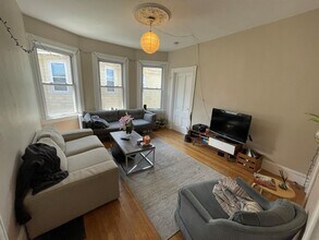 40 Cherry St, Unit 1 in Somerville, MA - Building Photo - Building Photo
