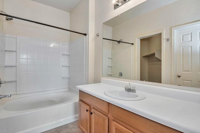 14843 W Wethersfield Rd in Surprise, AZ - Building Photo - Building Photo