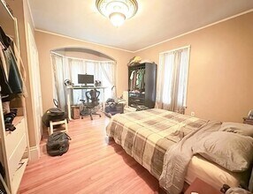 7 Sargent Ave, Unit 1 in Somerville, MA - Building Photo - Building Photo