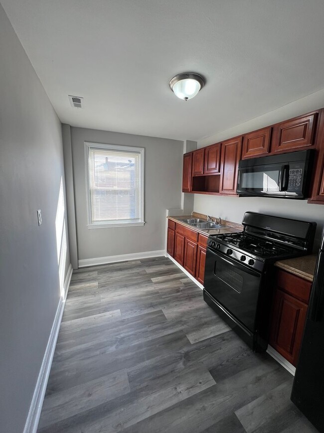 3611 Ravenwood Ave in Baltimore, MD - Building Photo - Building Photo