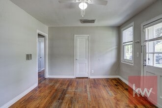 2025 Sherwood Rd in Kingsport, TN - Building Photo - Building Photo