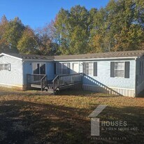 214 Double Bridge Rd in Boiling Springs, SC - Building Photo