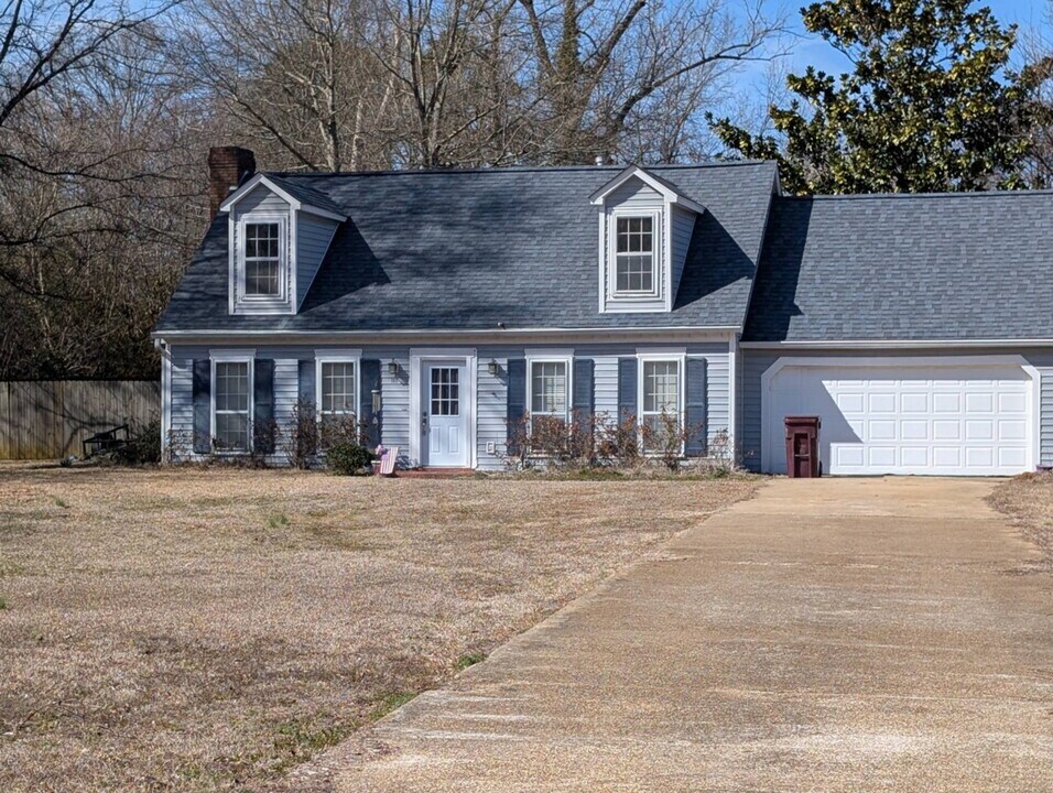 103 Bienville Cir in Tupelo, MS - Foto de edificio