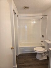 10 Longworth Ave in Brockton, MA - Foto de edificio - Building Photo