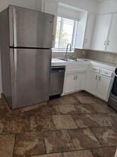 b1622 in Los Angeles, CA - Foto de edificio - Building Photo