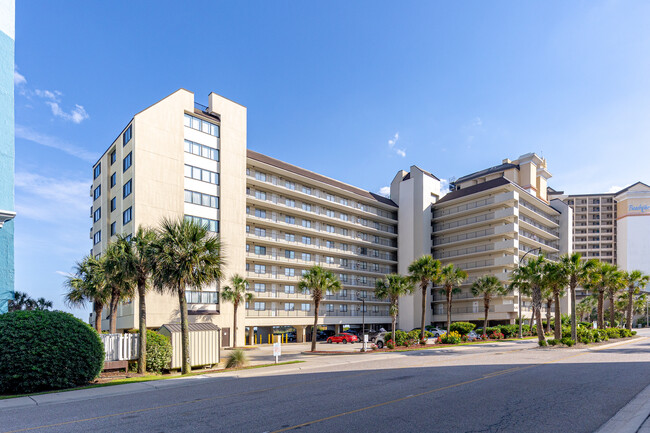 Sea Winds Condominiums in North Myrtle Beach, SC - Foto de edificio - Building Photo