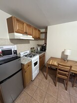 29 Ware St, Unit B2 Apartamentos