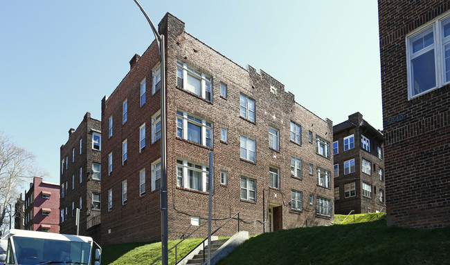 5840-5848 Alderson St in Pittsburgh, PA - Building Photo - Building Photo