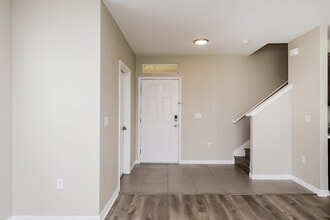 10430 Whispering Hammock Dr in Riverview, FL - Building Photo - Building Photo