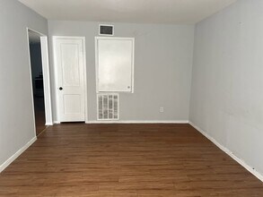 2811 Rosedale St, Unit 1 in Houston, TX - Foto de edificio - Building Photo