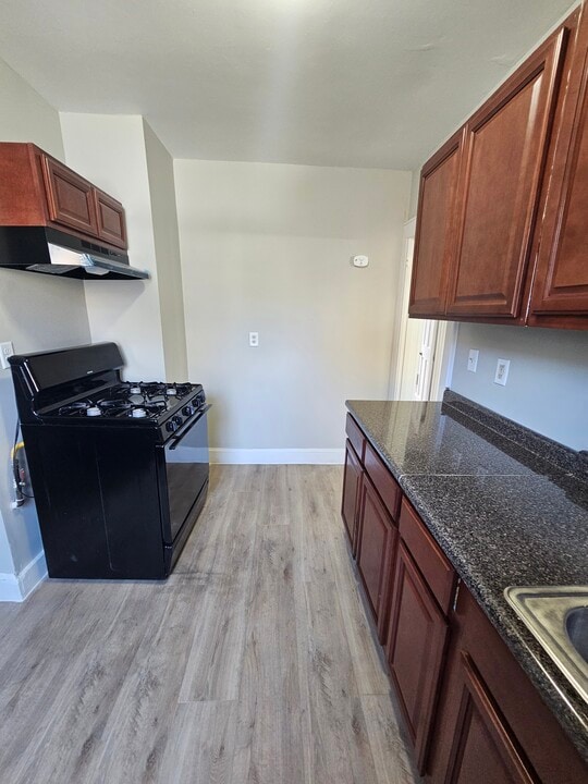 12 Lilac St, Unit 3 in New Haven, CT - Building Photo