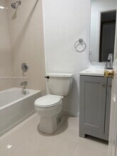 426 NE 210th Cir Terrace in Miami, FL - Building Photo - Building Photo