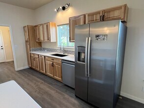 1834 4th St SE in East Wenatchee, WA - Building Photo - Building Photo