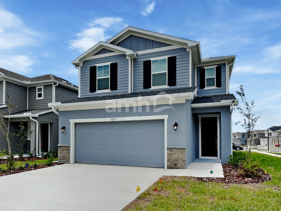 6213 Little Blf Cir in Mascotte, FL - Building Photo