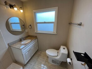 231 13th St in Manhattan Beach, CA - Building Photo - Building Photo