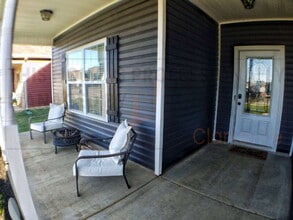 717 Sleek Fox Dr in Clarksville, TN - Building Photo - Building Photo