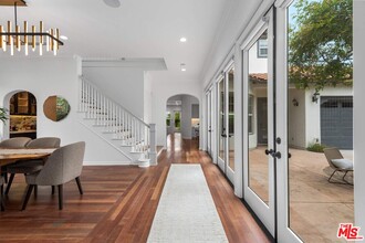 4110 Prado De Los Zorros in Calabasas, CA - Building Photo - Building Photo