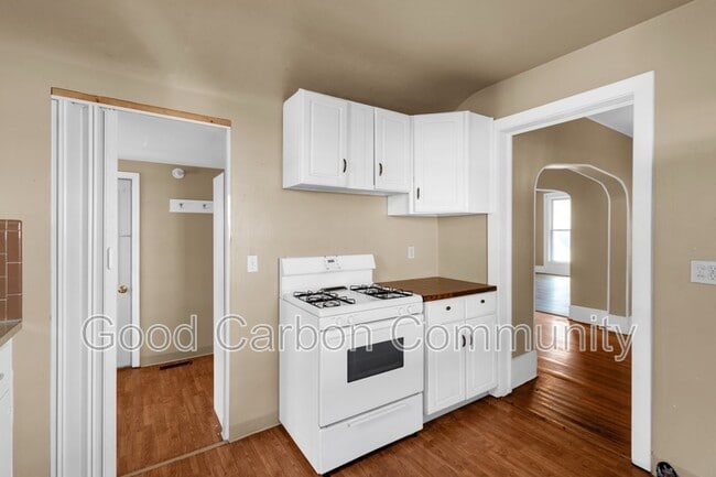 189 West Ave in Lockport, NY - Foto de edificio - Building Photo