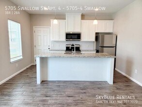 5705 Swallow St, Unit 5705-4 Swallow in McAllen, TX - Building Photo - Building Photo
