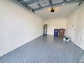 20660 HAZELNUT Ct in Lehigh Acres, FL - Building Photo - Building Photo